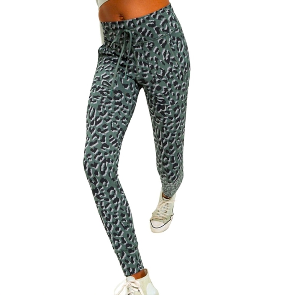 OFFLINE By Aerie Jacquard Peak Legging